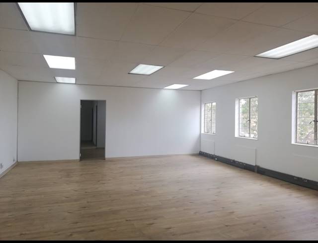 759M² WAREHOUSE TO LET IN LINBRO PARK